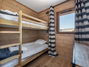 3 quartos, Wi-Fi de cortesia, roupa de cama