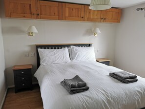 3 bedrooms, iron/ironing board, travel crib, free WiFi