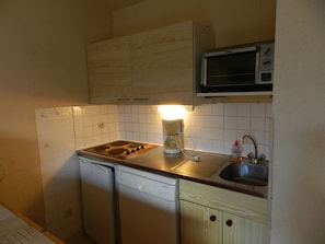 Fridge, microwave, dishwasher