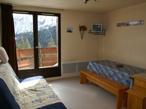 Interior - Ski-In/Ski-Out Apartment with Valley View, Balcony, and Easy Lift Access (Le Pleynet)