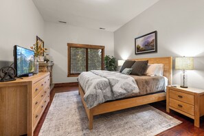 3 quartos, berço de viagem, Wi-Fi de cortesia, roupa de cama