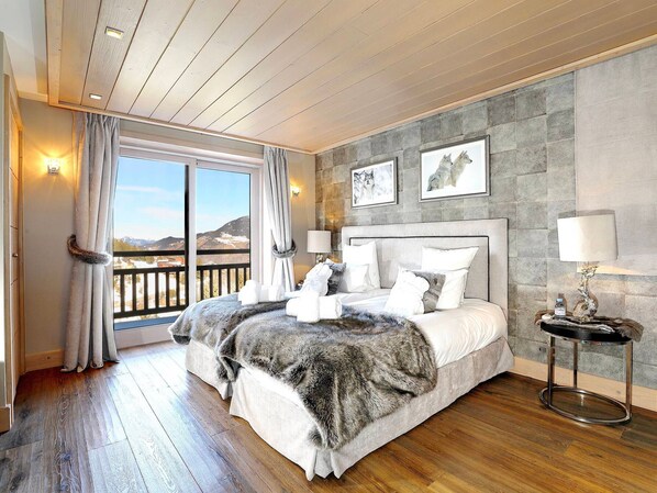 4 bedrooms, free WiFi, bed sheets