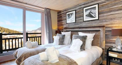 Luxury chalet with jacuzzi and garage in Courchevel