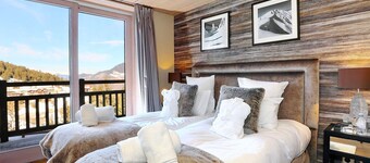 Luxury chalet with jacuzzi and garage in Courchevel