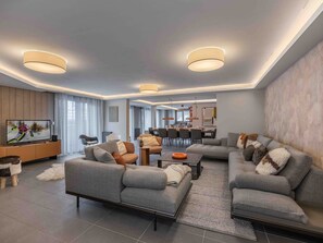 Télévision, cheminée