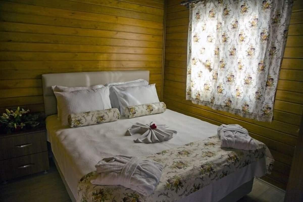 1 habitación, cunas gratuitas y ropa de cama