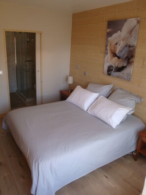 4 bedrooms, iron/ironing board, travel cot, free WiFi - 5 Rooms 8 people 130m2 - South - Resort Center Alpe d'Huez (ALPE D'HUEZ)