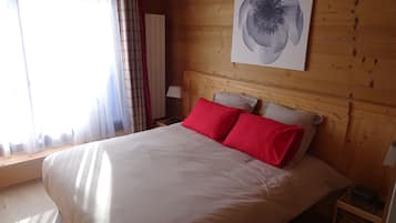 4 多间卧室、熨斗/熨衣板、旅行婴儿床、免费 WiFi