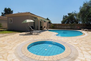 Outdoor pool, pool loungers