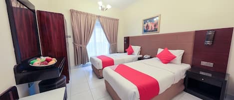 Chambre avec lits jumeaux, vue ville | Bureau, chambres insonorisées, Wi-Fi gratuit, draps fournis