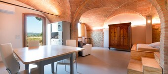 Tognazzi Holiday Home - La Collina di San Gimignano - Private Whirlpool