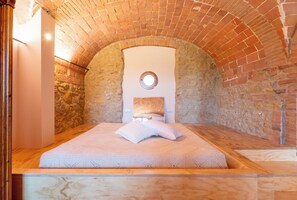 Fer et planche à repasser, lit de bébé portatif, accès au Wi-Fi (inclus)