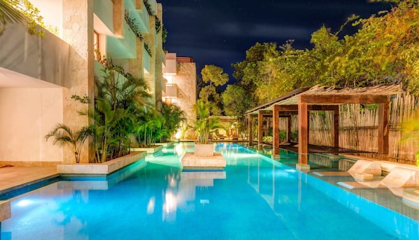 Unclassified image, 1 of 24, button