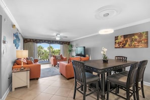 TV, DVD player - 🌊Walk 2 Beach~2 Pools~Pool Views~2BR The Islander 211 (Destin)