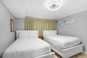 2 bedrooms, iron/ironing board, free WiFi, bed sheets - 🌊Walk 2 Beach~2 Pools~Pool Views~2BR The Islander 211 (Destin)