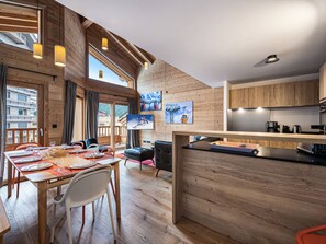 Interior - Luxury Duplex Near Slopes with Garage and WiFi in Courchevel (Courchevel 1650)