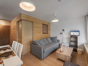 TV - Modern apartment with balcony, wifi, slope access in Courchevel (Courchevel 1650)