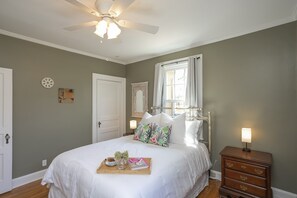 3 bedrooms, iron/ironing board, travel cot, free WiFi