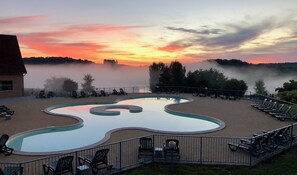 Piscine couverte, piscine extérieure