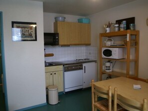 Fridge, microwave, dishwasher
