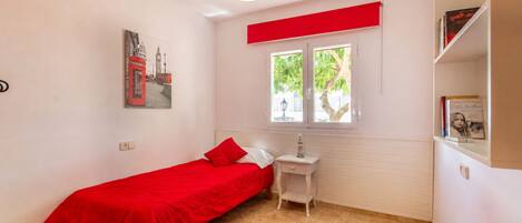 3 bedrooms, in-room safe, iron/ironing board, free WiFi