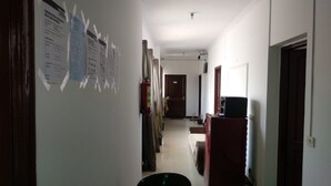Interior - ADB Rooms Hotel Redstone SouthX 2 (New Delhi)