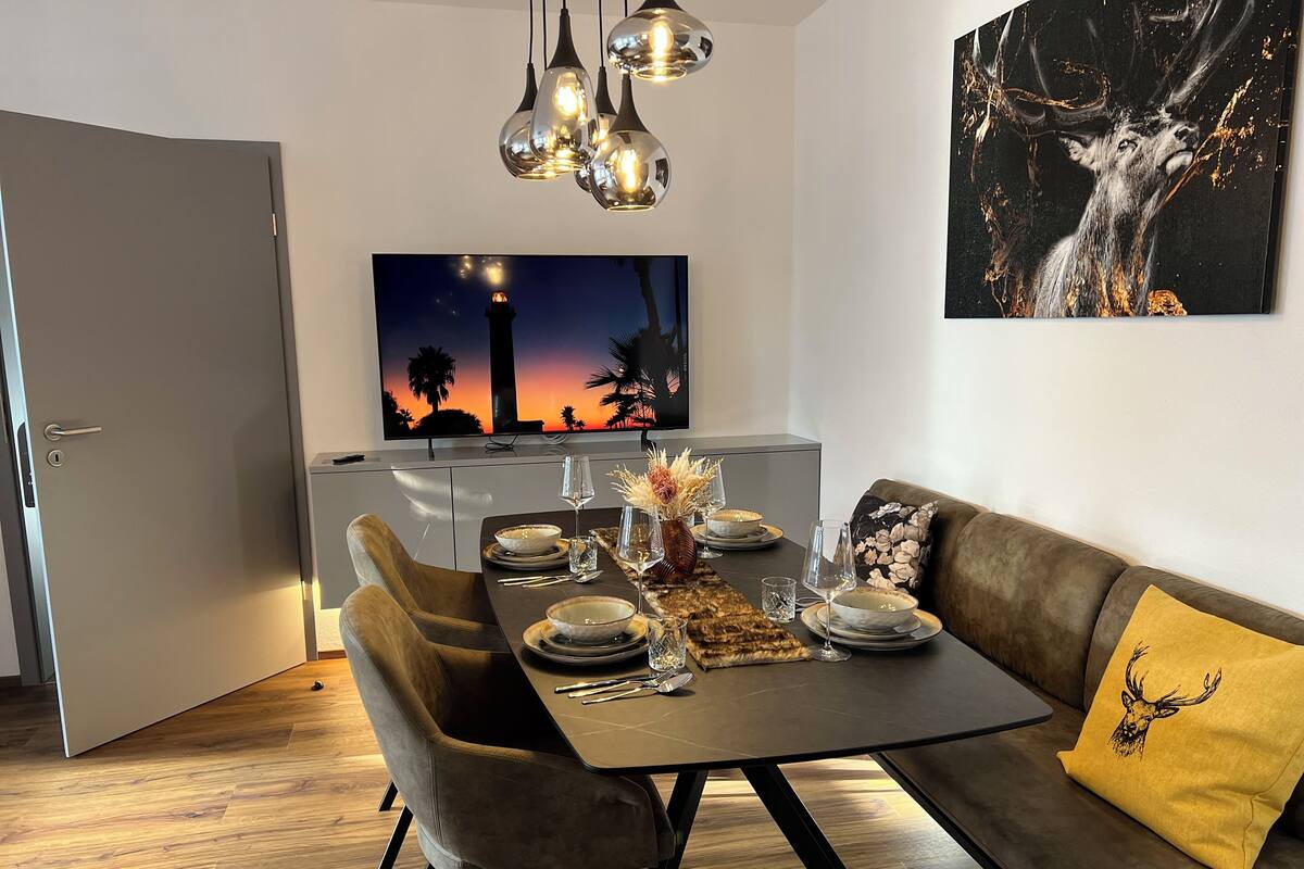 Deluxe Condo | Living area