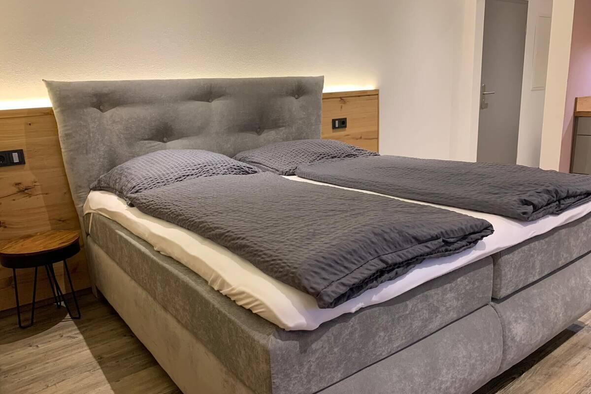 Estudio Deluxe | Escritorio, wifi gratis y ropa de cama