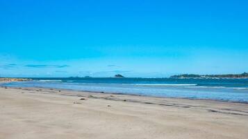 Beach nearby, sun-loungers
