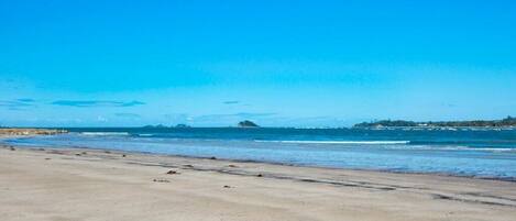 In Strandnähe, Liegestühle