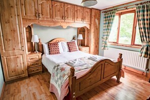 Chalet rustique, Plusieurs lits | 3 chambres, accès au Wi-Fi (inclus)