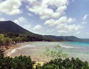 Beach towels - Walk to Beach at Cane Bay- Porch Mountain Views, Sea from the backyard (Christiansted)