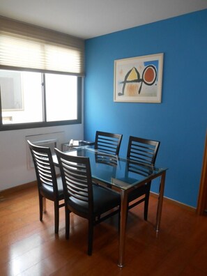 Basic Double Room | Living room - Ipanema Beach (Rio de Janeiro)