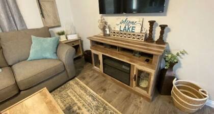 Lake Cumberland "Idol Time Cabin" near Clearwater