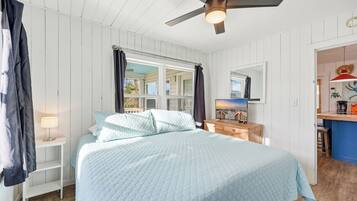 4 bedrooms, WiFi, bed sheets