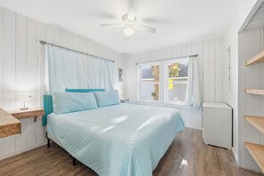 4 bedrooms, WiFi, bed sheets