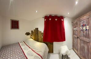 2 Schlafzimmer, Reisekinderbett, kostenloses WLAN