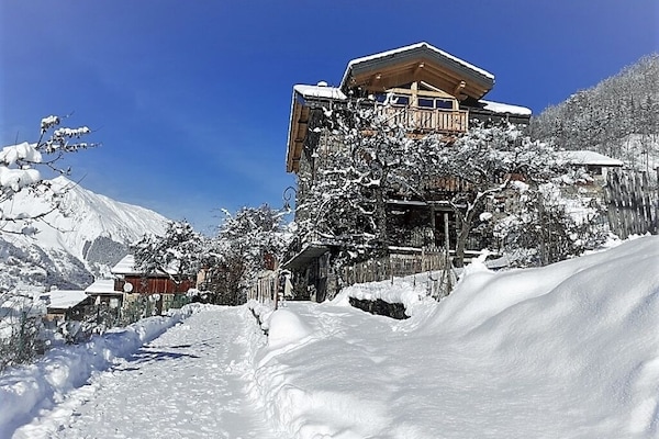 Chalet
Appartement en Rez de jardin/neige