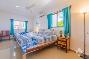 2 bedrooms, travel cot, WiFi, bed sheets - Casa Perla Suite 1 a 2 Bdrm Caribbean Oceanfront Condo w/ dipping pool (Isla Mujeres)