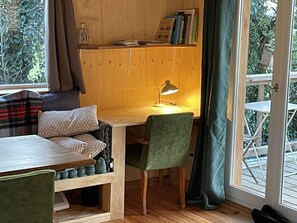 Interior - Luxury cabin with covered terrace and panoramic view (Saizy)