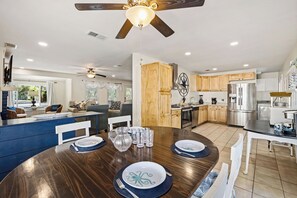 Fridge, microwave, stovetop, dishwasher