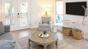 Smart TV, offices - Blue Sky Bungalow | Carriage House | 4 Bikes (Santa Rosa Beach)