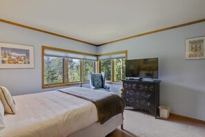 4 Schlafzimmer, Schreibtisch, Bügeleisen/Bügelbrett, Reisekinderbett