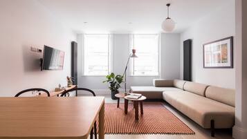 TV, Netflix, streaming services