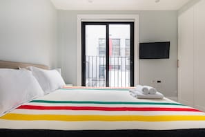 1 chambre, fer et planche à repasser, Wi-Fi, literie fournie