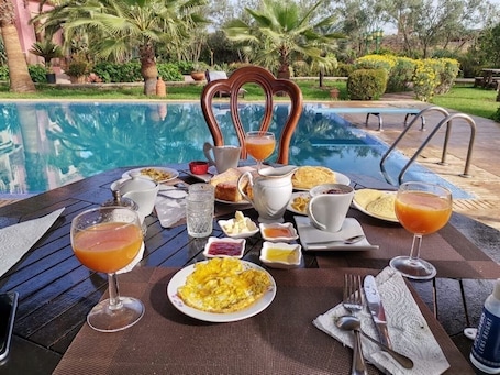 Breakfast meal
