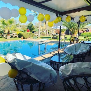 Indoor pool, seasonal outdoor pool, free cabanas, sun loungers