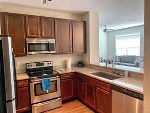 Private kitchen - Home Away From Home (St. Petersburg)