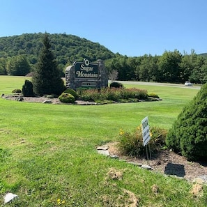 Experience golf in a serene natural setting at Sugar Mountain Golf Course.