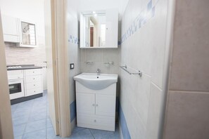 Hair dryer, towels, toilet paper - Newfoundland House, Apartment (Studio apartment on two levels)  (Modica)